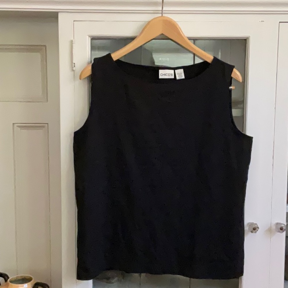 Chico’s shell stretch tank in black
